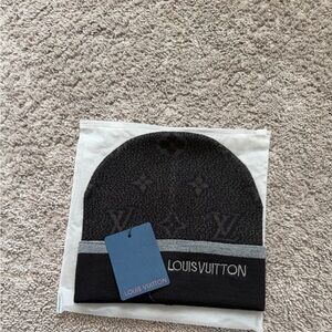 Louis Vuitton Monogram Black and Gray Beanie